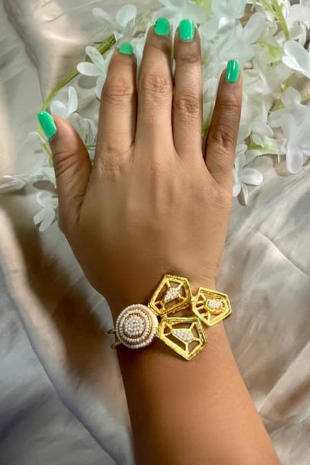 Hetal Shah Lantern Shaped Pearl Bracelet 