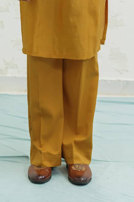 Buy_Runit Gupta_Ivory Chanderi , Vegan Embroidery Dusty Contour Bundi And Kurta Set _Online_at_Aza_Fashions