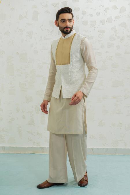 Shop Runit Gupta Ivory Chanderi , Vegan Ochre Patch Semicircle Bundi And Kurta Set Online at Aza Fashions Shop_Runit Gupta_Ivory Chanderi , Vegan Ochre Patch Semicircle Bundi And Kurta Set _Online_at_Aza_Fashions