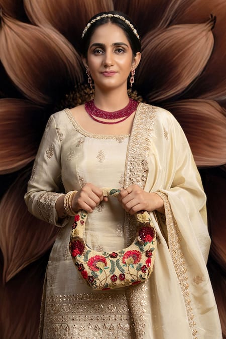 Versuhz Scarlet Garden Beaded 3D Floral Applique Bag 