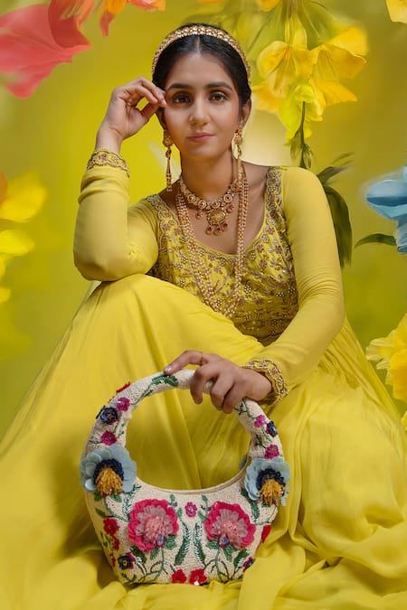 Versuhz Azure Blossom 
 Azure Blossom Hand-Beaded 3D Floral Bag 