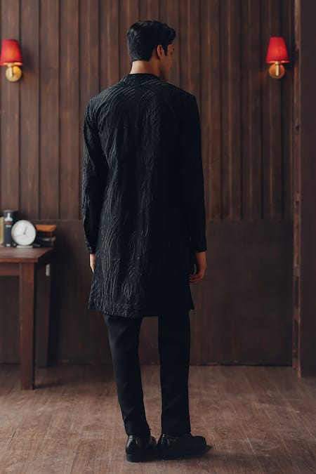 Shop Twenty Nine Black Silk Embroidery Resham Kurta Set at Aza Fashions Shop_Twenty Nine_Black Silk Embroidery Resham Kurta Set _at_Aza_Fashions