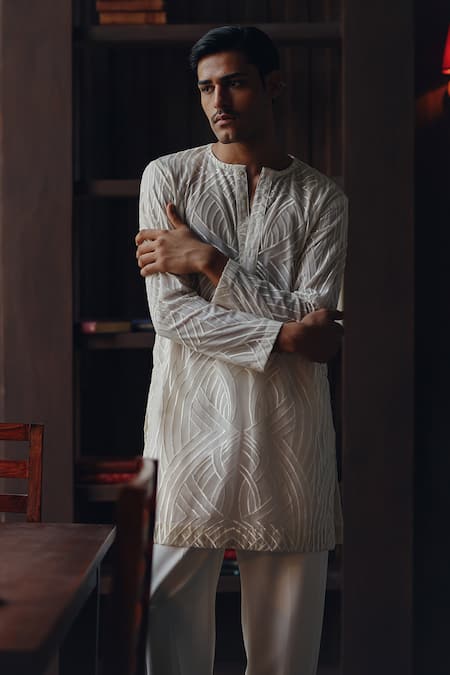 Twenty Nine White Net Embroidery Resham High Neck Kurta With Pant at Aza Fashions Twenty Nine_White Net Embroidery Resham High Neck Kurta With Pant _at_Aza_Fashions