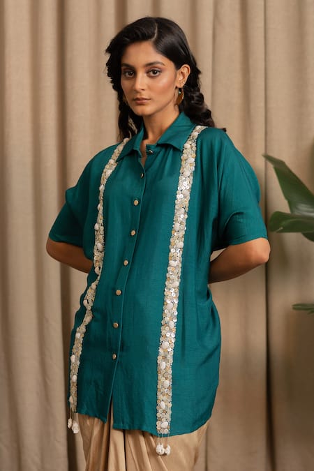 Buy_Vanshika Agarwal Label_Teal Bemberg, Silk Sequins, Tassels Tressa Embellished Kaftan And Dhoti Skirt Set _Online_at_Aza_Fashions