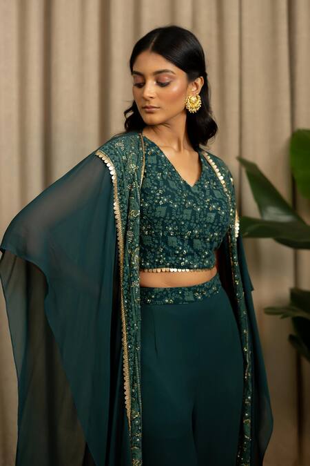 Vanshika Agarwal Label_Green Georgette Sequins, Embroidery, Zari V-, Open Reva Kaftan Set _Online_at_Aza_Fashions