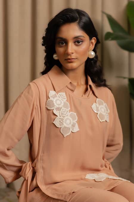 Shop_Vanshika Agarwal Label_Peach Georgette Applique, Embroidery Collared Lancet Floral Shirt And Pant Set _Online_at_Aza_Fashions