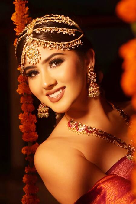 Amaara Jewels_Gold Plated And Pearl White Bridal Mathapatti _Online_at_Aza_Fashions