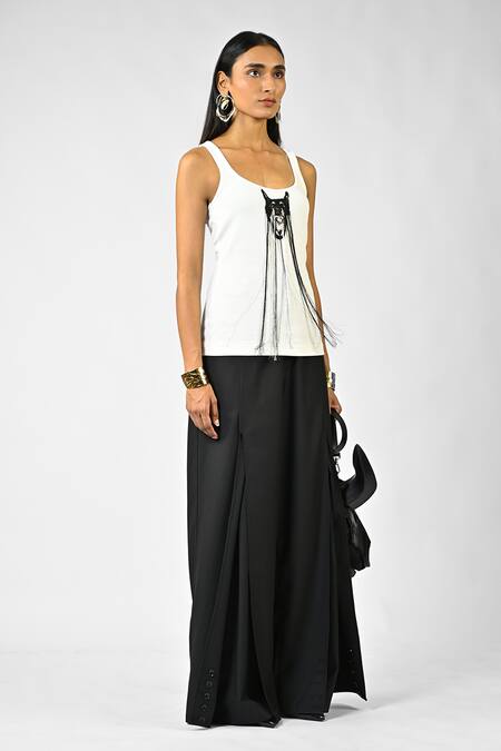 Buy Huemn White Cotton Scoop Neck Hanging Silk Thread Embroidered Canine Vest Online at Aza Fashions Buy_Huemn_White Cotton Scoop Neck Hanging Silk Thread Embroidered Canine Vest _Online_at_Aza_Fashions