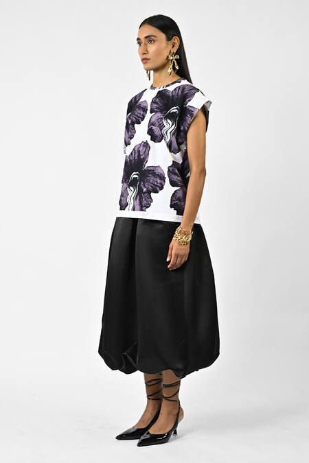 Huemn_White Cotton, Jersey Round Neck Printed Sleeveless Top _Online_at_Aza_Fashions