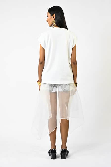 Shop Huemn White Cotton Round Neck Horse Print Top at Aza Fashions Shop_Huemn_White Cotton Round Neck Horse Print Top _at_Aza_Fashions