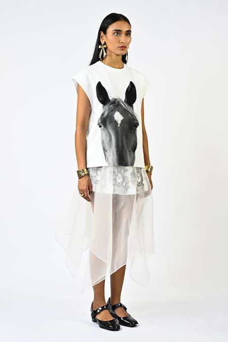 Buy Huemn White Cotton Round Neck Horse Print Top Online at Aza Fashions Buy_Huemn_White Cotton Round Neck Horse Print Top _Online_at_Aza_Fashions