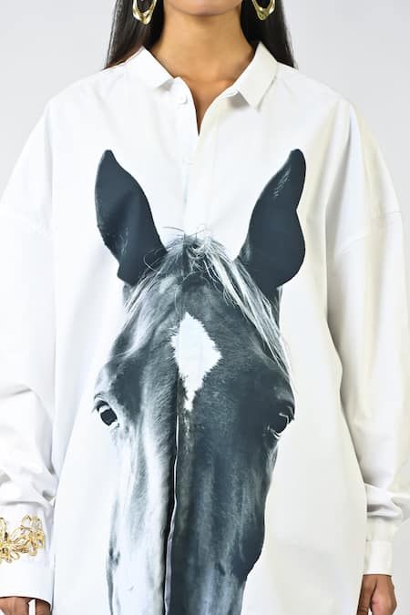 Shop Huemn White Cotton Collared Horse Print Shirt Online at Aza Fashions Shop_Huemn_White Cotton Collared Horse Print Shirt _Online_at_Aza_Fashions