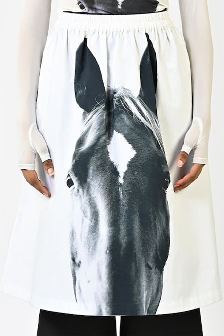 Shop Huemn White Cotton Horse Print Skirt Online at Aza Fashions Shop_Huemn_White Cotton Horse Print Skirt _Online_at_Aza_Fashions
