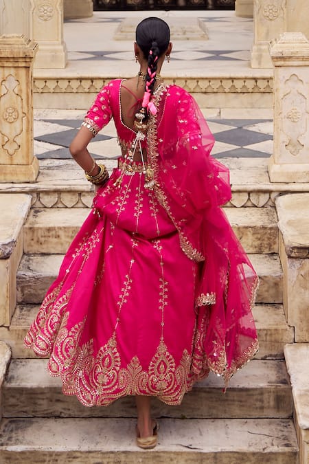 Lashkaraa Embroidered Silk Lehenga Set 