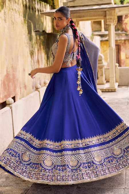 Lashkaraa Embroidered Viscose Crepe Lehenga Set 