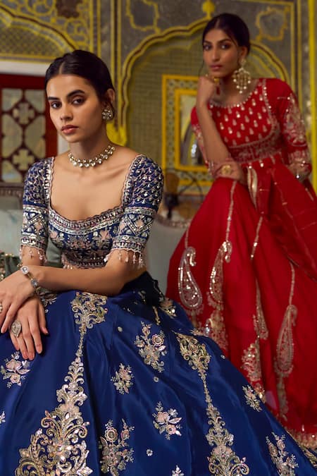 Buy_Lashkaraa_Red Silk, Brocade Embroidery, Sequins, Zari Round Neck Anarkali Set With Dupatta 