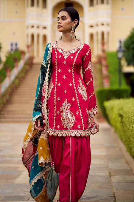 Buy Lashkaraa Pink Viscose, Silk, Shantoon Sequins, Zari, Embroidery V-neck Punjabi Suit Online at Aza Fashions Buy_Lashkaraa_Pink Viscose, Silk, Shantoon Sequins, Zari, Embroidery V-neck Punjabi Suit _Online_at_Aza_Fashions