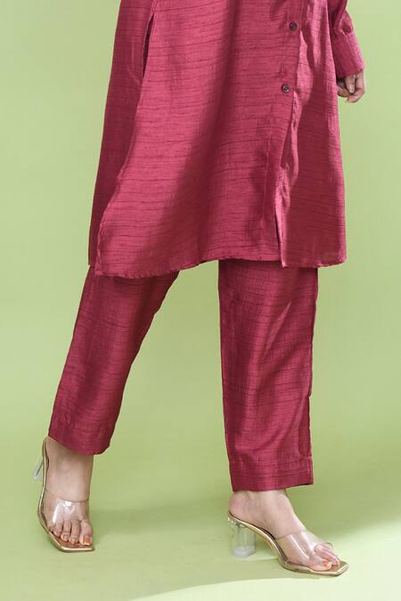 Buy Sayisha Red Silk Mandarin Collar Solid Kurta And Pant Set Online at Aza Fashions Buy_Sayisha_Red Silk Mandarin Collar Solid Kurta And Pant Set _Online_at_Aza_Fashions