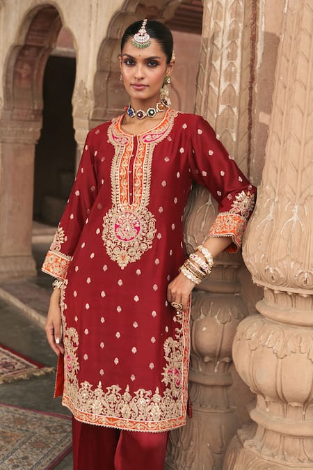 Buy_Sheetal Batra_Red Chanderi , Chanderi, , Anila Banarasi Tilla And Kurta Set _Online_at_Aza_Fashions