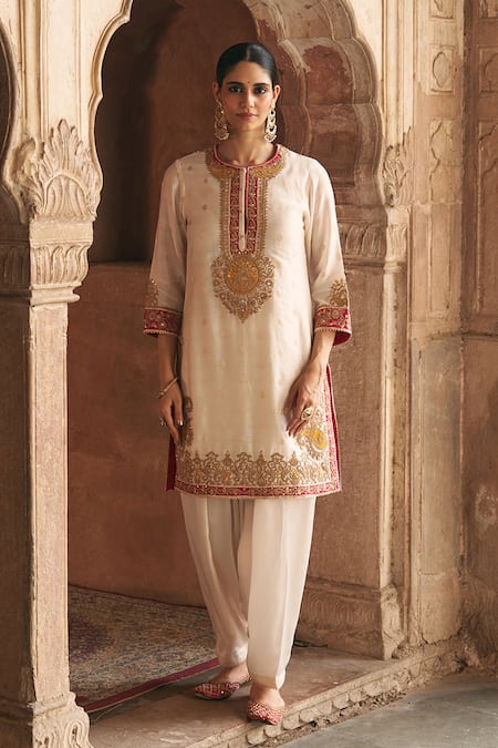 Buy_Sheetal Batra_Ivory Chanderi , Organza Pearls, Anila Banarasi Tilla And Kurta Set _Online_at_Aza_Fashions