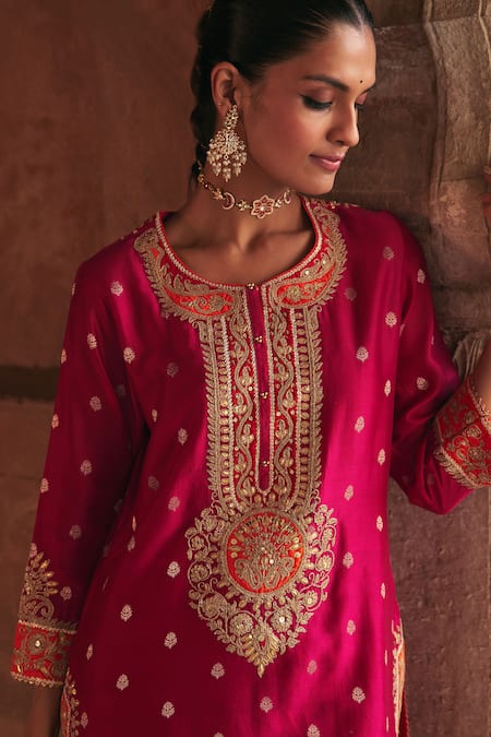 Sheetal Batra_Fuchsia Chanderi , Organza Pearls, Anila Banarasi Tilla And Kurta Set _at_Aza_Fashions