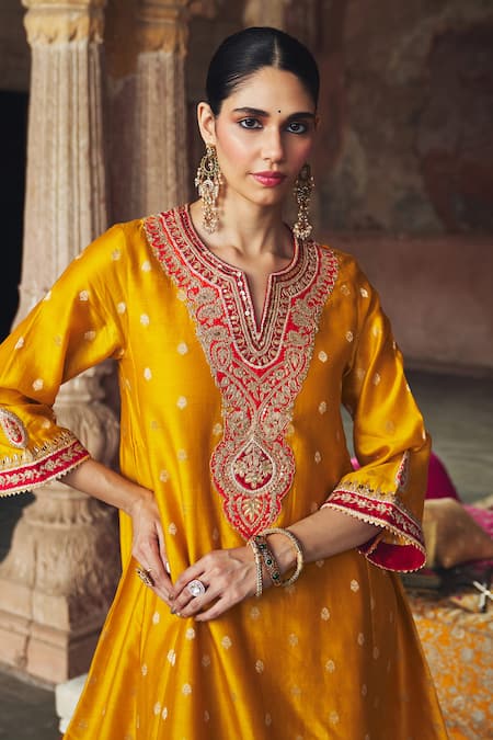 Buy_Sheetal Batra_Mustard Chanderi Silk, Organza Embroidery, Hafsa Banarasi Tilla And Kurta Set _Online_at_Aza_Fashions