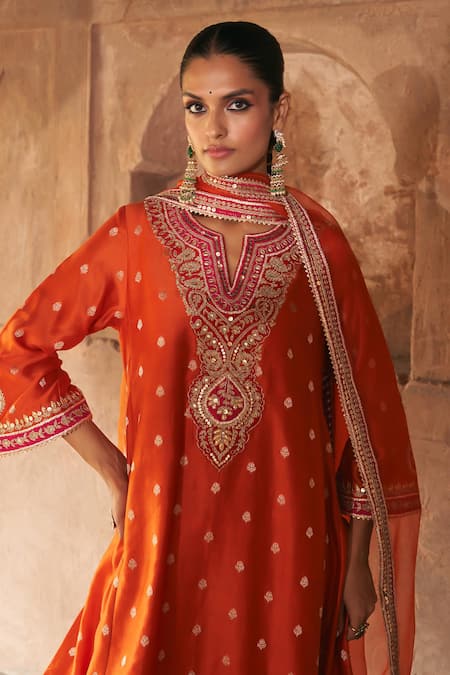 Sheetal Batra_Orange Chanderi , Organza Pearls, Hafsa Kashmiri Tilla And Kurta Set _at_Aza_Fashions