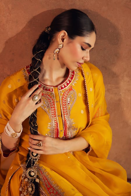 Sheetal Batra_Mustard Chanderi Silk Embroidery, Fahmida Kashmiri Tilla And Kurta & Dhoti _at_Aza_Fashions
