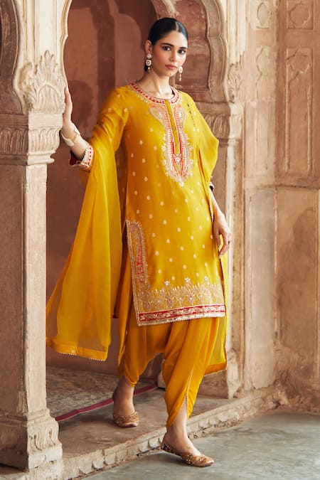 Sheetal Batra Inaayat Kashmiri Tilla & Gota Patti Embroidered Kurta Set 