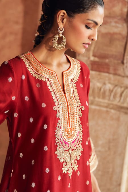 Buy Sheetal Batra Red Chanderi , Satin, Organza Pearls, Mehwish Tilla And Kurta Set Online at Aza Fashions Buy_Sheetal Batra_Red Chanderi , Satin, Organza Pearls, Mehwish Tilla And Kurta Set _Online_at_Aza_Fashions
