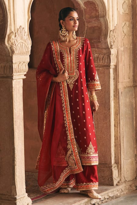 Sheetal Batra Sumaira Kashmiri Tilla & Gota Patti Embroidered Kurta Set 