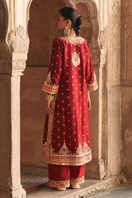 Sheetal Batra Sumaira Kashmiri Tilla & Gota Patti Embroidered Kurta Set 