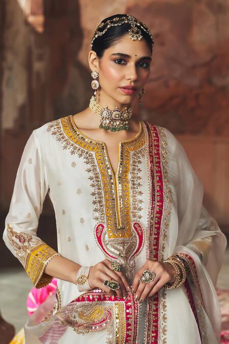 Shop_Sheetal Batra_Ivory Chanderi , , Chanderi, Sumaira Kashmiri Tilla And Kurta Set _Online_at_Aza_Fashions