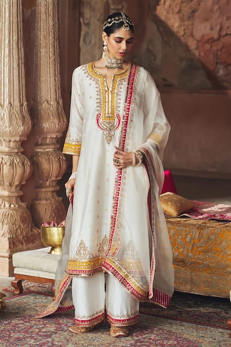 Sheetal Batra Sumaira Kashmiri Tilla & Gota Patti Kurta Set 