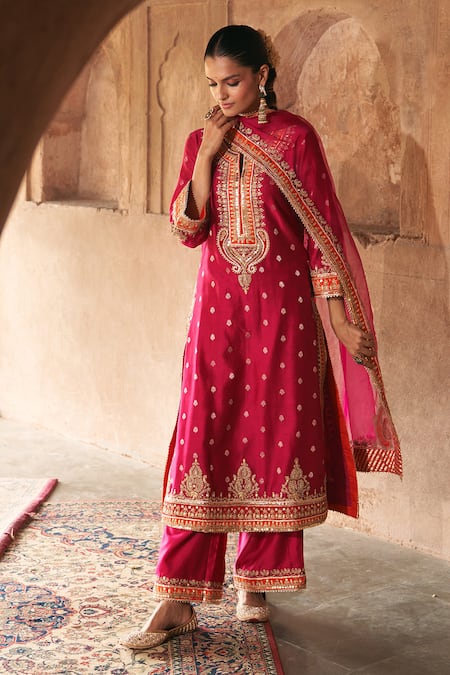 Sheetal Batra Sumaira Tilla & Gota Patti Embroidered Kurta Set 