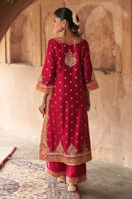 Sheetal Batra Sumaira Tilla & Gota Patti Embroidered Kurta Set 