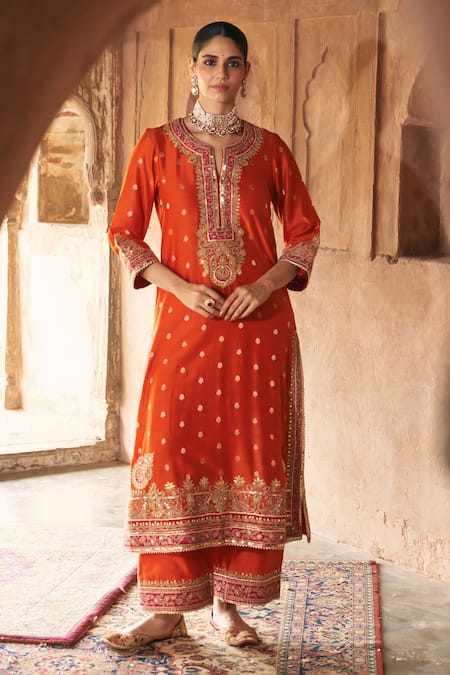 Sheetal Batra_Orange Chanderi , Organza Pearls, Sobia Kashmiri Tilla And Kurta Set _Online_at_Aza_Fashions