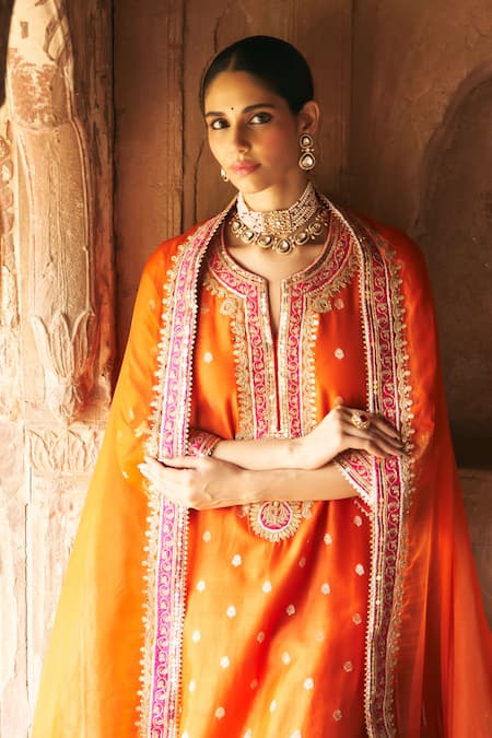 Buy_Sheetal Batra_Orange Chanderi , Organza Pearls, Sobia Kashmiri Tilla And Kurta Set 