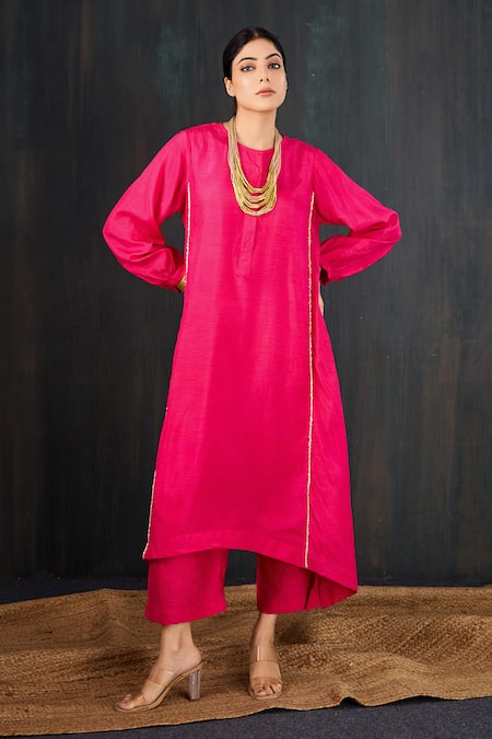 Tuli Pink Silk, Cotton Zari Round Neck Gulaabi Rani Stitch Kurta And Pant Set 