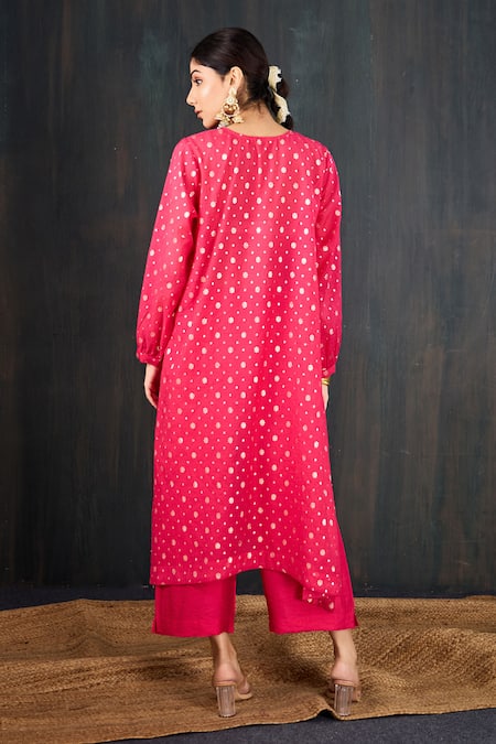 Tuli Surkhi Anar Floral Jacquard Kurta & Pant Set 