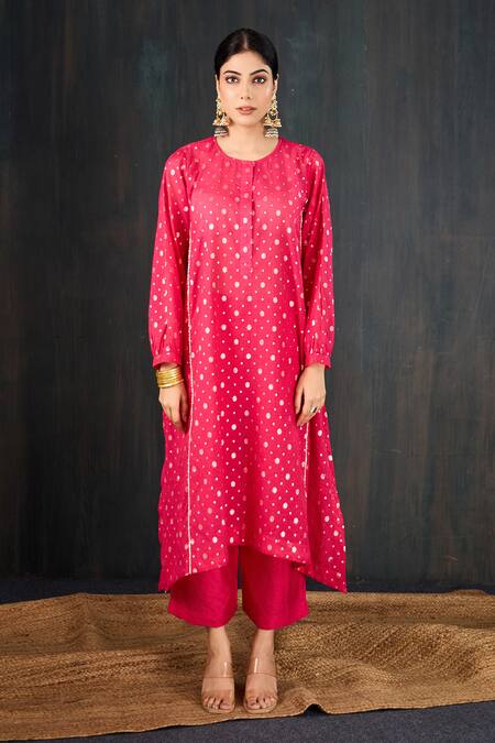 Tuli_Fuchsia Chanderi, Cotton, Silk Surkhi Anar Floral Jacquard Kurta And Pant Set _at_Aza_Fashions
