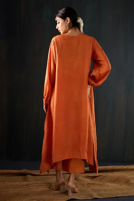 Tuli Kesar Dola Silk Anar Silhouette Kurta & Pant Set 