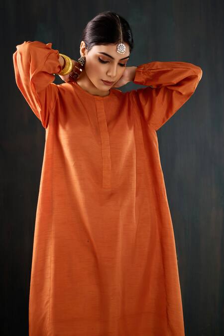 Tuli_Rust Silk, Cotton Round Neck Kesar Dola Anar Silhouette Kurta And Pant Set _at_Aza_Fashions
