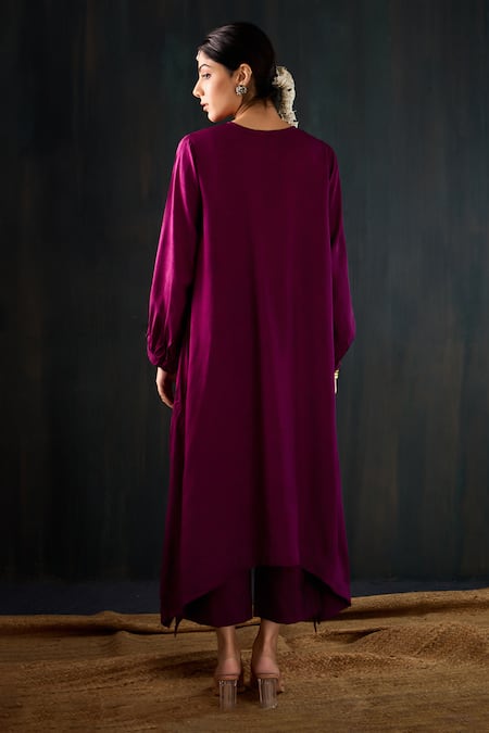 Tuli Aabroo Dola Silk Anar Silhouette Kurta & Pant Set 