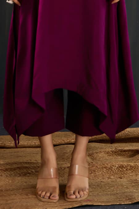 Tuli_Purple Silk, Cotton Round Neck Aabroo Dola Anar Silhouette Kurta And Pant Set _Online_at_Aza_Fashions
