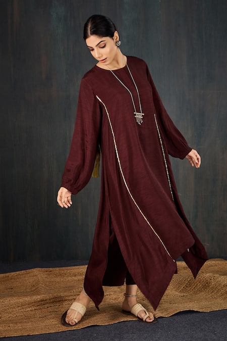 Tuli_Maroon Silk, Cotton Zari Round Neck Sukoon Three-kali Kurta And Straight Pant Set _at_Aza_Fashions