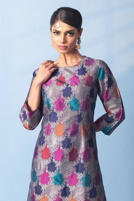 Vishwa By Pinki Sinha_Blue Brocade, Silk Zari Round Neck Rangkaat Banarsi Woven Kurta And Pant_Online_at_Aza_Fashions