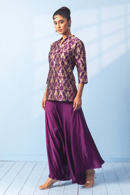 Vishwa By Pinki Sinha Purple Silk Zari Split V-neck Banarsi Woven Kurta And Draped Pant Set at Aza Fashions Vishwa By Pinki Sinha_Purple Silk Zari Split V-neck Banarsi Woven Kurta And Draped Pant Set _at_Aza_Fashions