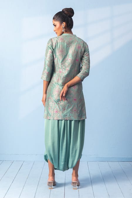 Vishwa By Pinki Sinha Banarsi Woven Kurta & Dhoti Pant Set 