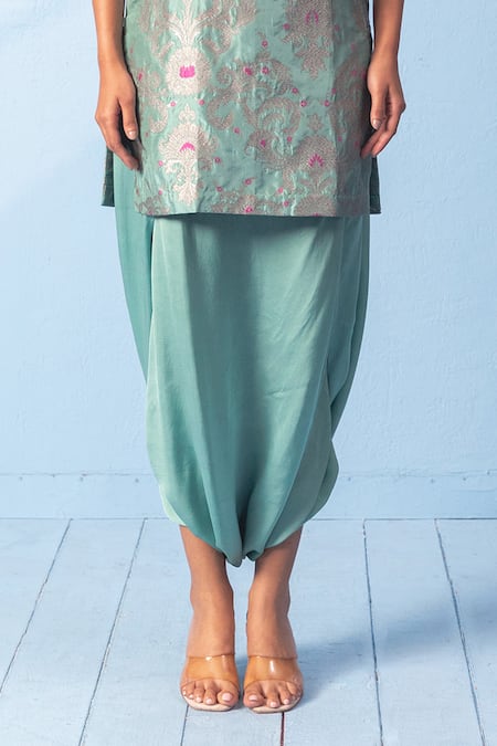 Shop_Vishwa By Pinki Sinha_Green Zari Mandarin Collar Banarsi Woven Kurta And Dhoti Pant Set _Online_at_Aza_Fashions
